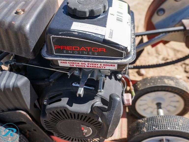 2015 Yardman 251-586 Lawn Edger - Roller Auctions