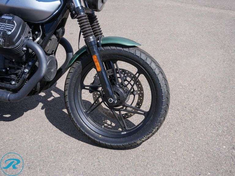 2022  Moto Guzzi  V7 Stone  850cc  Motorcycle - Roller Auctions