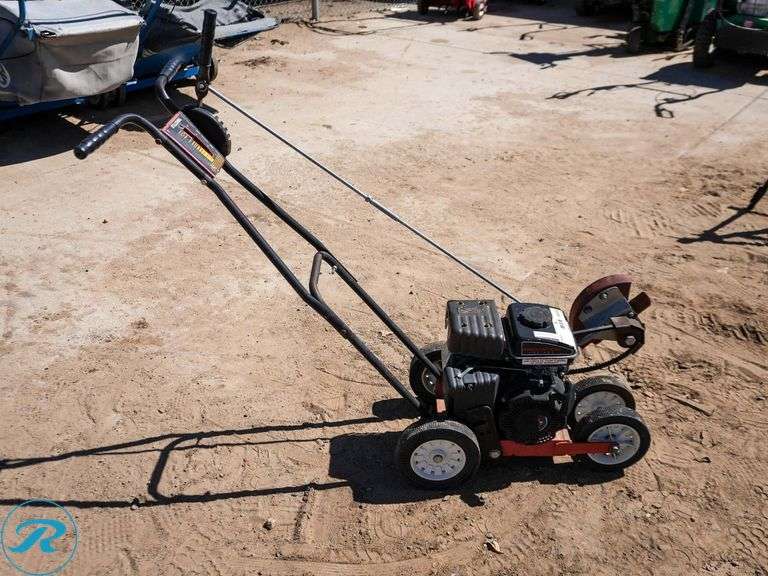 2015 Yardman 251-586 Lawn Edger - Roller Auctions