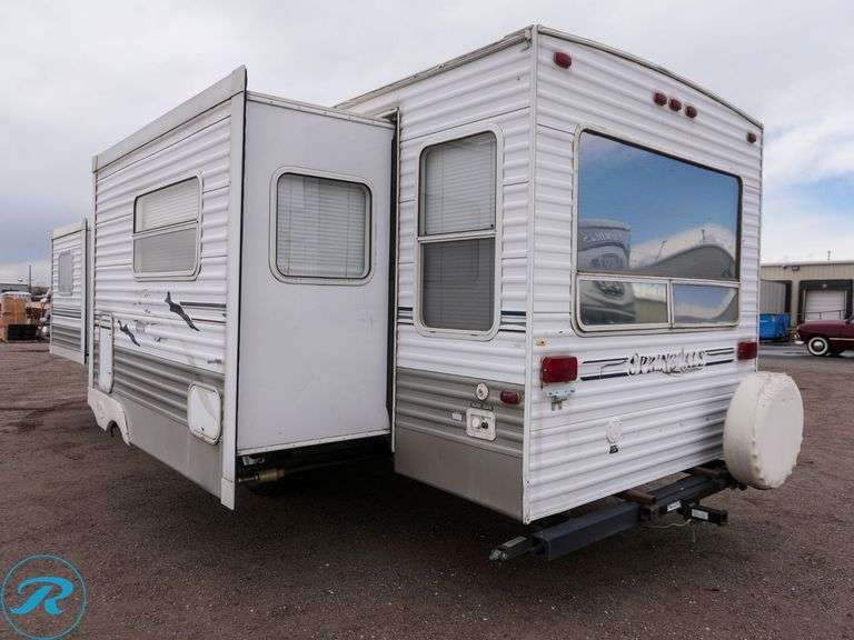 2005  Keystone  286 RL  T/A Camper - Roller Auctions