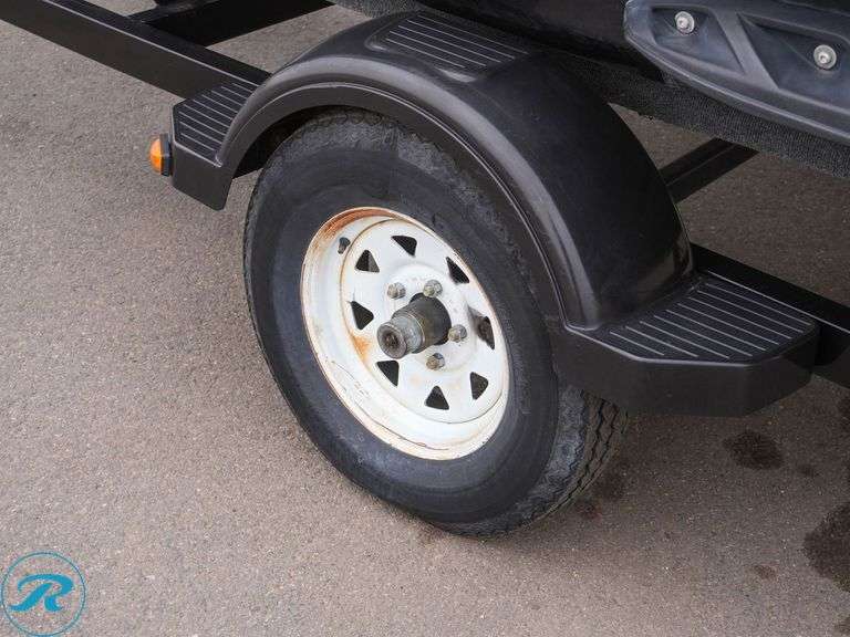 2006 B & M Manufacturing S/A Trailer Boat - Roller Auctions