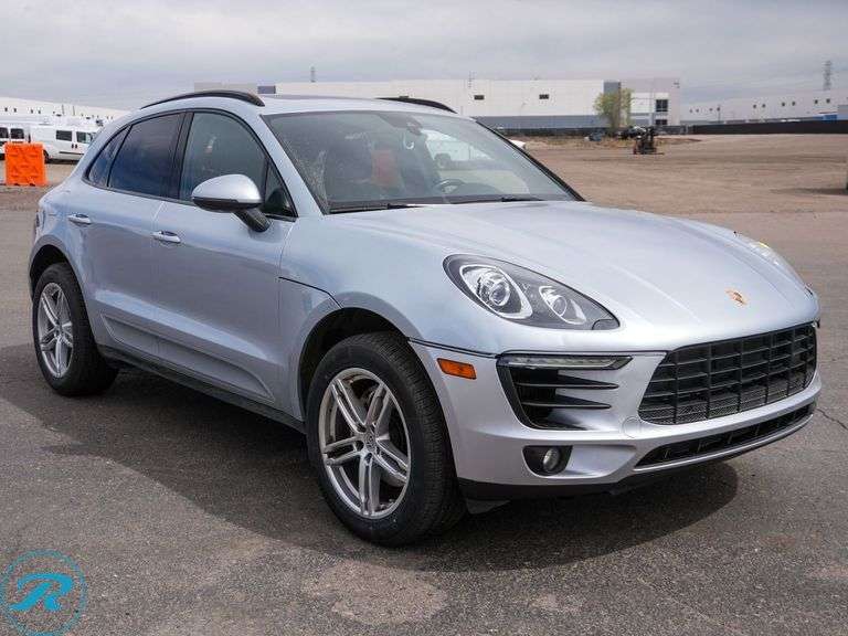 2018  Porsche  Macan  S  AWD  SUV - Roller Auctions