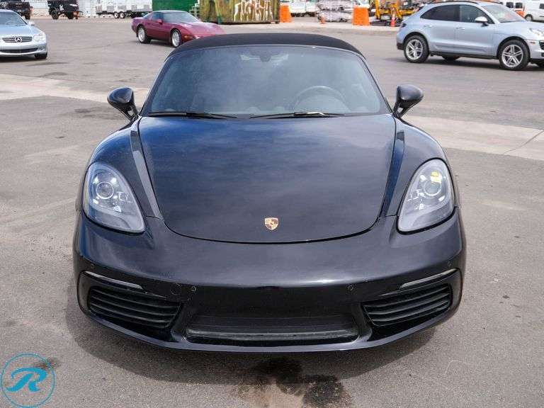 2017  Porsche  718 Boxster  RWD Coupe - Roller Auctions