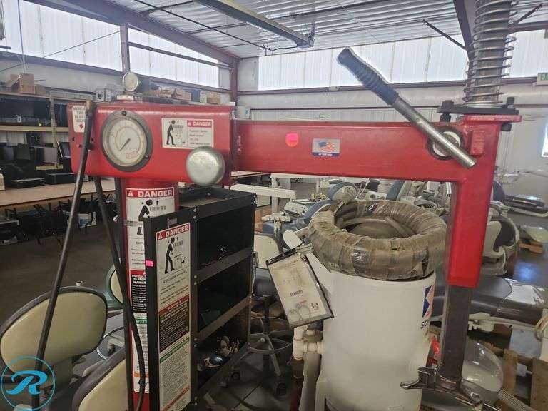 Coats 5065e Rim Clamp Tire Changer - Roller Auctions