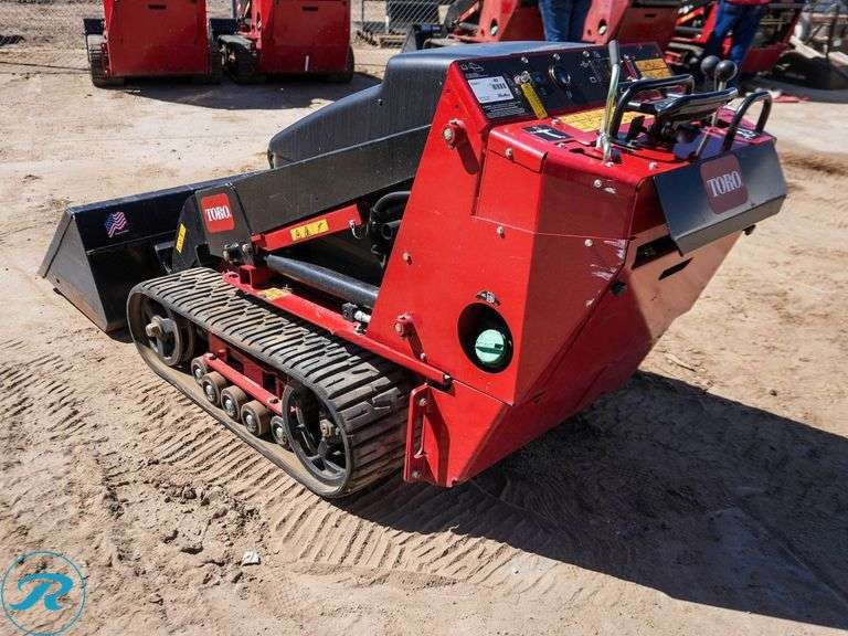 2024  Toro  22324 TX-525  Mini Crawler Skid Steer Loader - Roller Auctions
