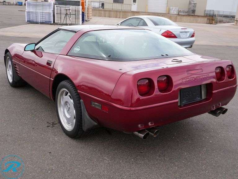 1991  Chevrolet  Corvette  RWD Coupe - Roller Auctions