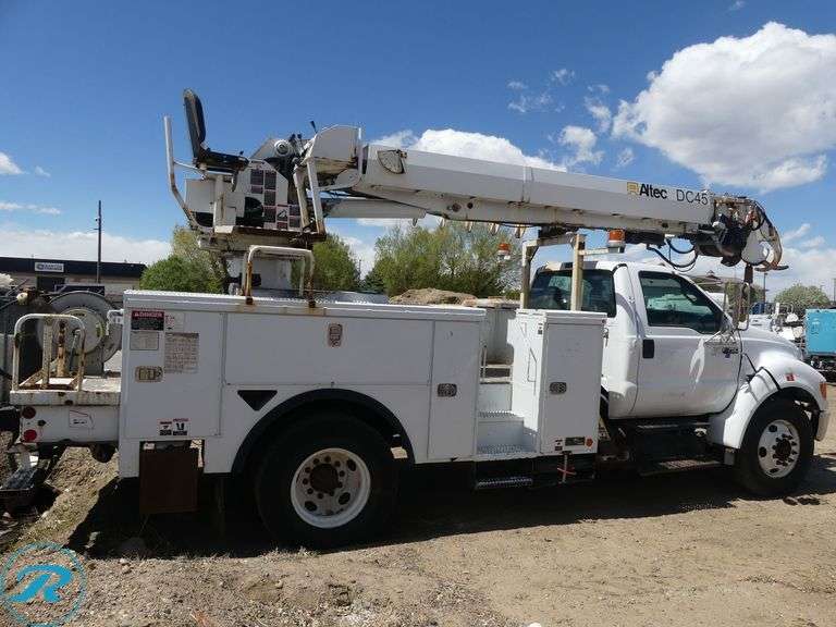 2012 Ford F750 Super Duty RWD Digger Derrick Truck - Roller Auctions
