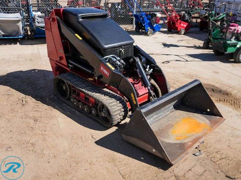 2024  Toro  22324 TX-525  Mini Crawler Skid Steer Loader - Roller Auctions