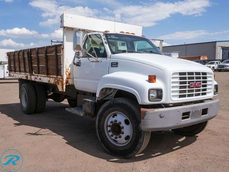 2000 GMC C6500 RWD Stakebody Truck - Roller Auctions