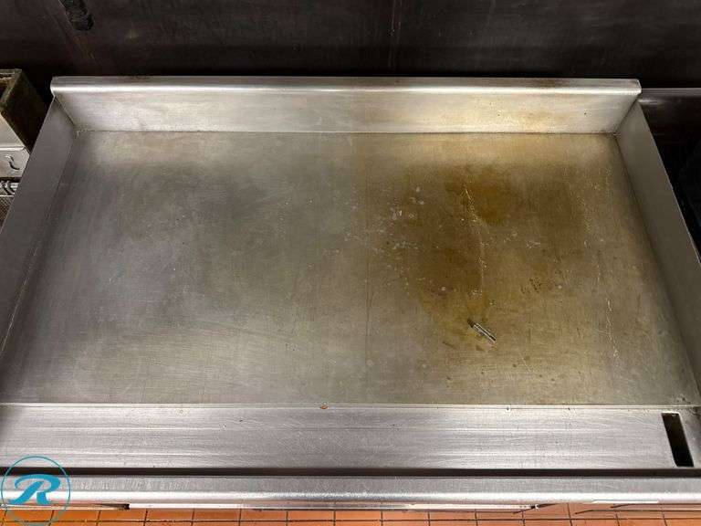 Southbend Gas Griddle, 48″, with Cleaning Accessories - Roller Auctions