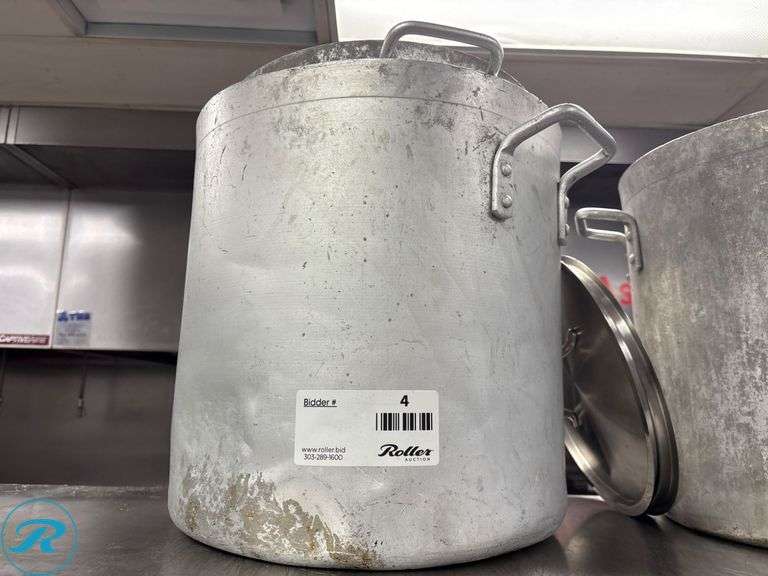 (3) Aluminum Stock Pots With Non-Matching Lids - Roller Auctions