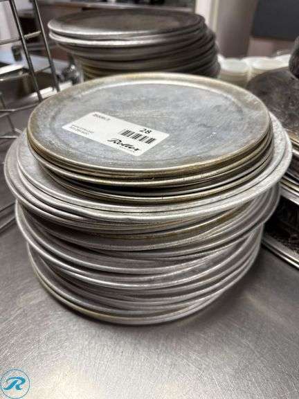 Aluminum Pizza Pans with Metal Rack - Roller Auctions
