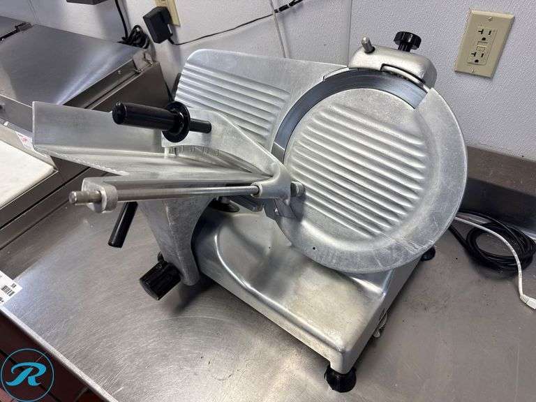 Globe Deli Slicer, Electric - Roller Auctions