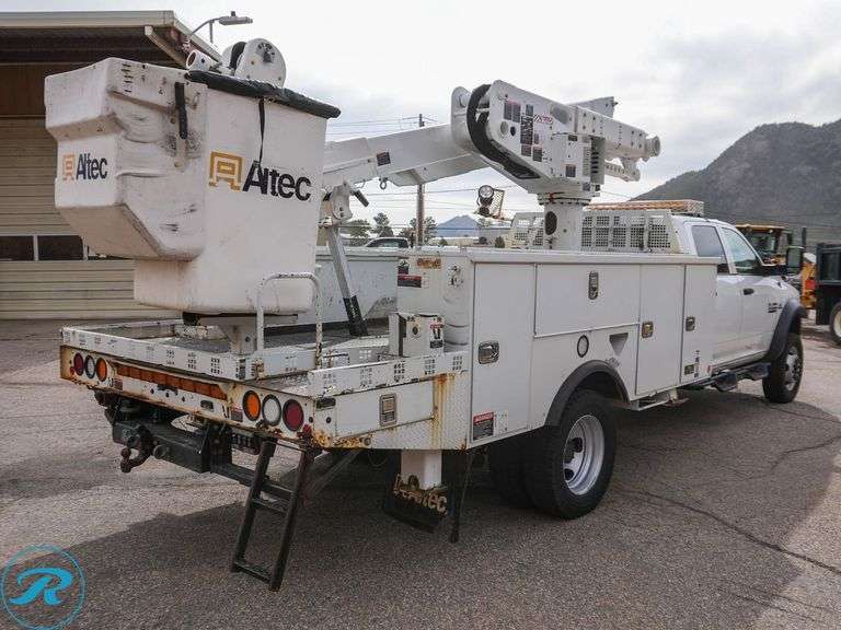 2016 Ram 5500 Heavy Duty 4WD Crew Cab Bucket Truck - Roller Auctions