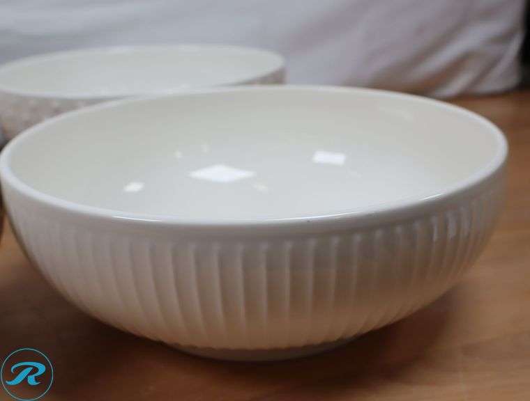 (6) Assorted Trudeau Serving Bowls, White - Like New/ 1 Chipped - Roller Auctions
