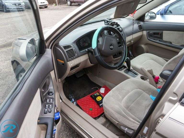 2006  Kia  Spectra EX   FWD - Roller Auctions