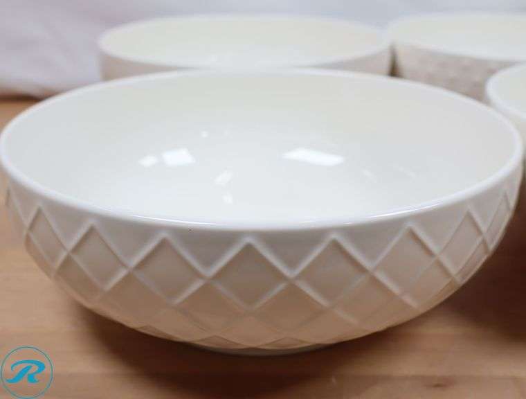 (6) Assorted Trudeau Serving Bowls, White - Like New/ 1 Chipped - Roller Auctions