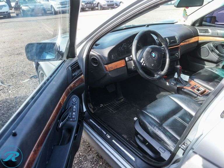 2001  BMW  5 Series 530i  RWD - Roller Auctions