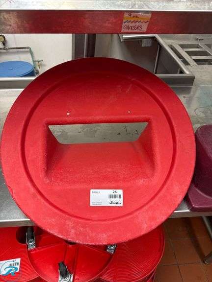 (2) Magnetic Trash Can Lids - Roller Auctions