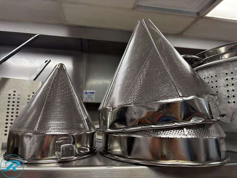 (10) Assorted Stainless Steel Strainers and Colanders - Roller Auctions