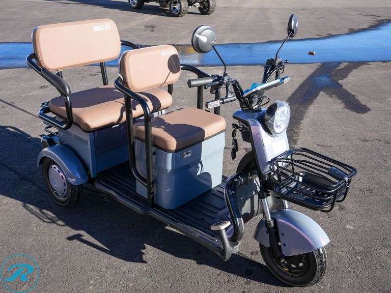 New 2025 I-Ranch IRGC40 Mini 3-Wheel Golf Cart, Electric - Roller Auctions