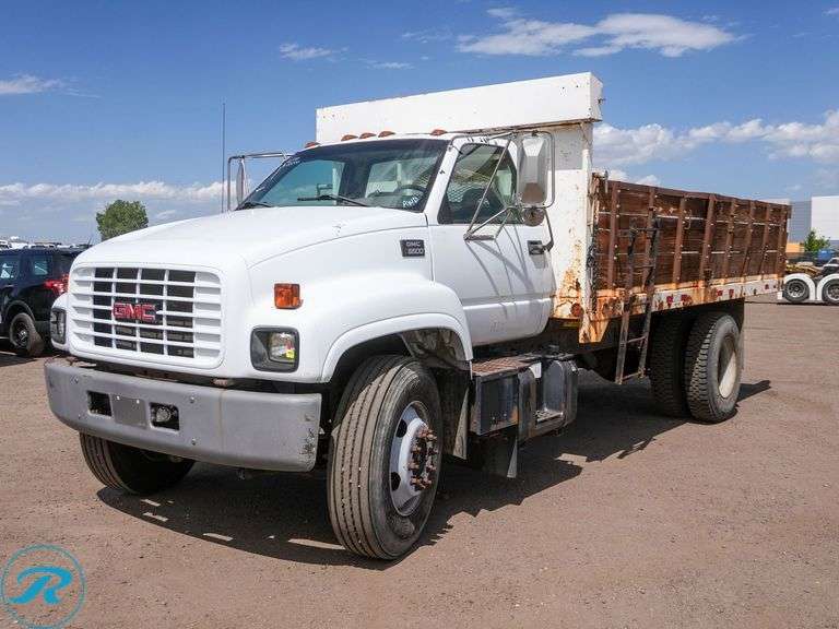 2000 GMC C6500 RWD Stakebody Truck - Roller Auctions