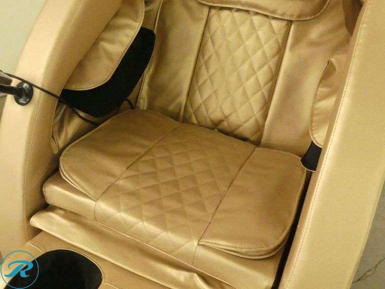 New SKLP SK-S13 Massage Chair - Roller Auctions