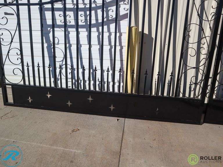 New Greatbear 20' Bi-Parting Iron Gate - Roller Auctions