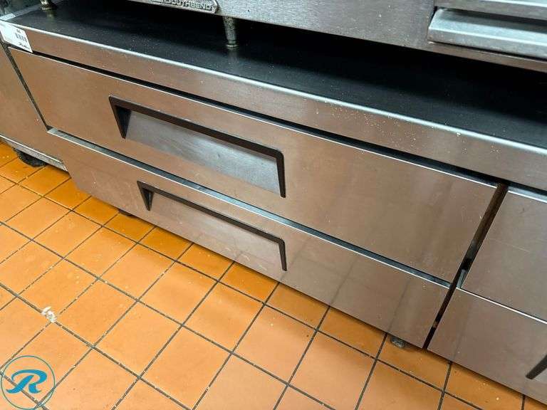 Turbo Air Refrigerated 4-Drawer Chef Base, 84″, Stainless Steel - Roller Auctions