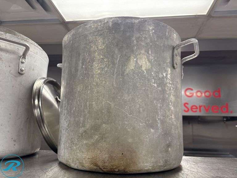 (3) Aluminum Stock Pots With Non-Matching Lids - Roller Auctions