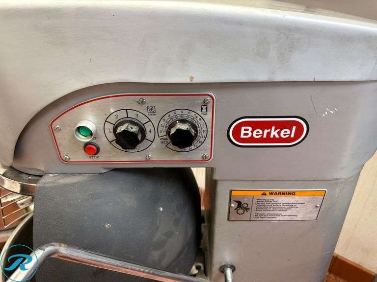 Berkel FMS40 Commercial 40qt Mixer with Stainless Steel Bowl, Hook and Guard - Roller Auctions