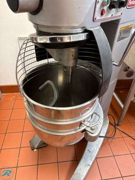 Berkel FMS40 Commercial 40qt Mixer with Stainless Steel Bowl, Hook and Guard - Roller Auctions