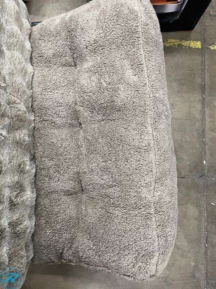 (3) Jumbo Pillows - Used - Roller Auctions