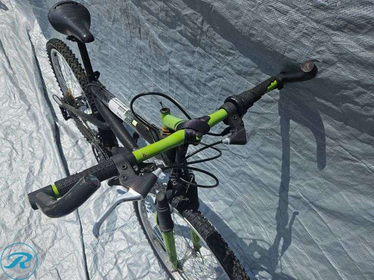 Rival Mountain Bike with Front Suspension and 21-Speed Gears - Roller Auctions