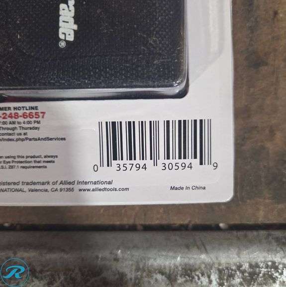 (1) Pro-Grade Multi-Tool with Auto Lock Feature, Model 30594 - Roller Auctions