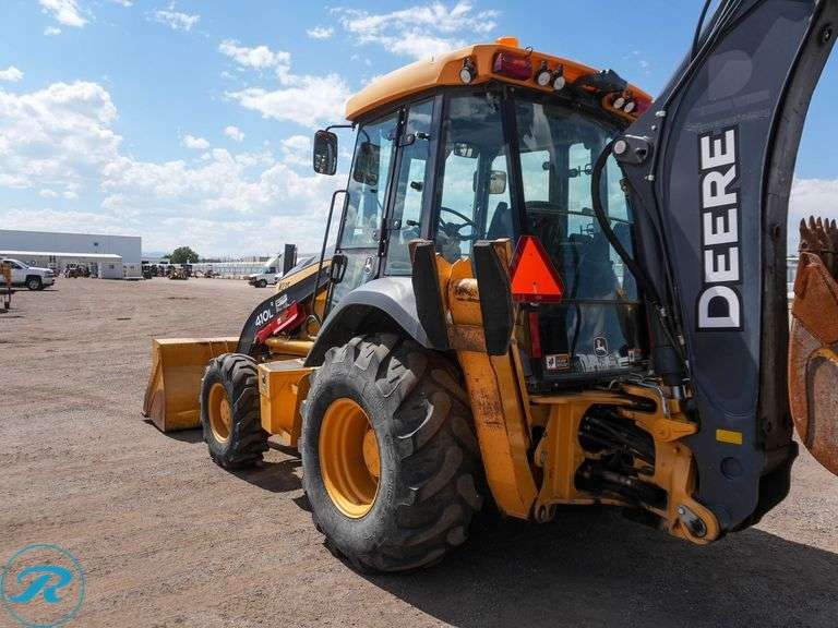 2018 John Deere 410L 4WD - Roller Auctions