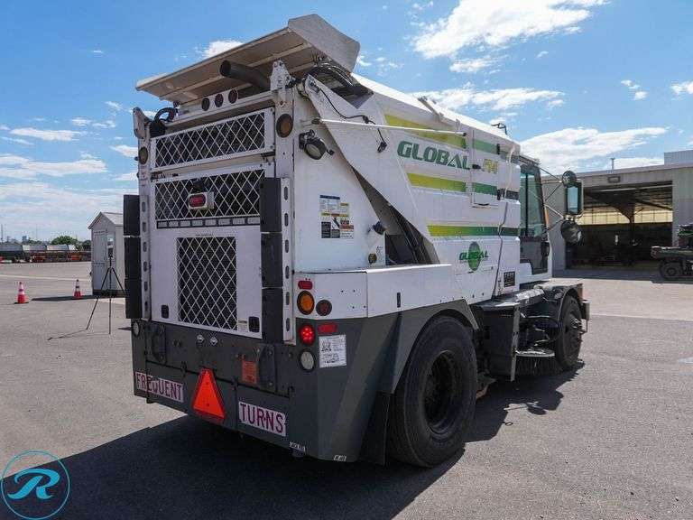2018 Global M4 Street Sweeper - Roller Auctions
