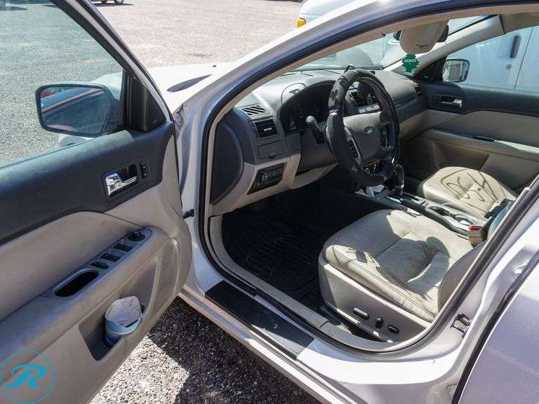 2012  Ford  Fusion SEL  AWD - Roller Auctions