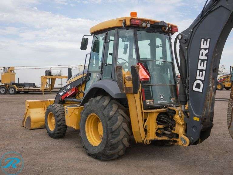 2019  John Deere  410L  4WD - Roller Auctions