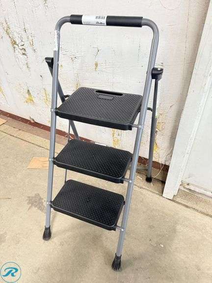 Step Ladder - Roller Auctions