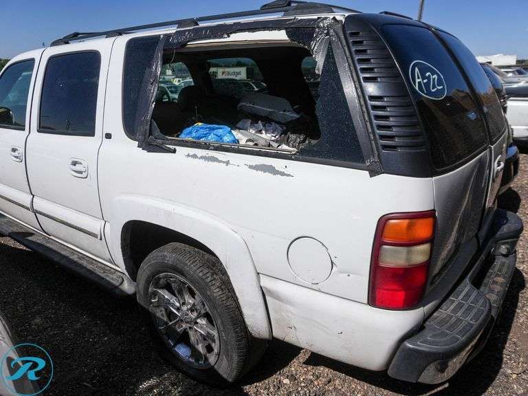 2001  Chevrolet  Suburban 1500   4WD - Roller Auctions