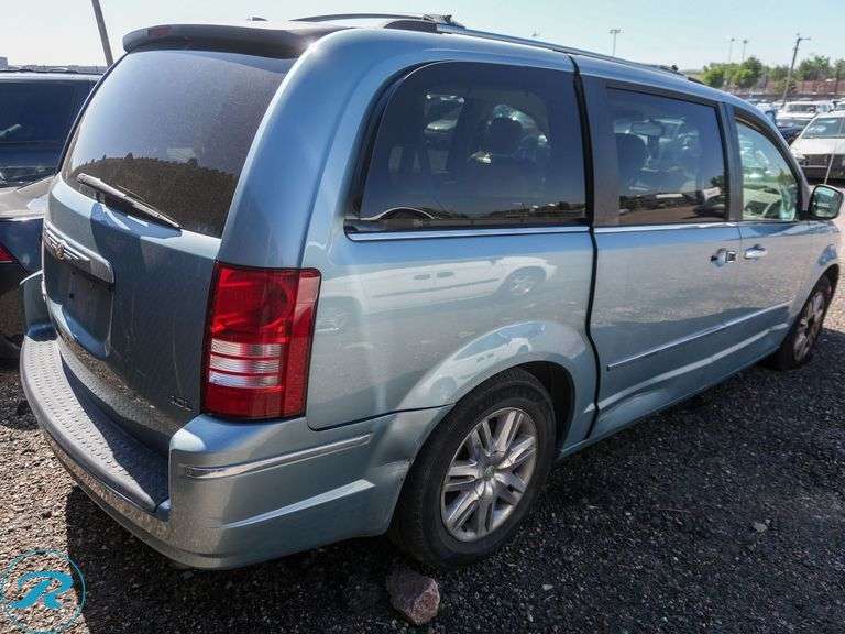 2008  Chrysler  Town & Country Limited  FWD - Roller Auctions