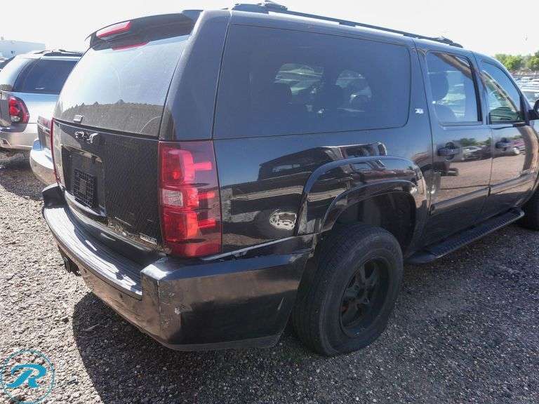 2007  Chevrolet  Suburban 1500 LS  4WD - Roller Auctions