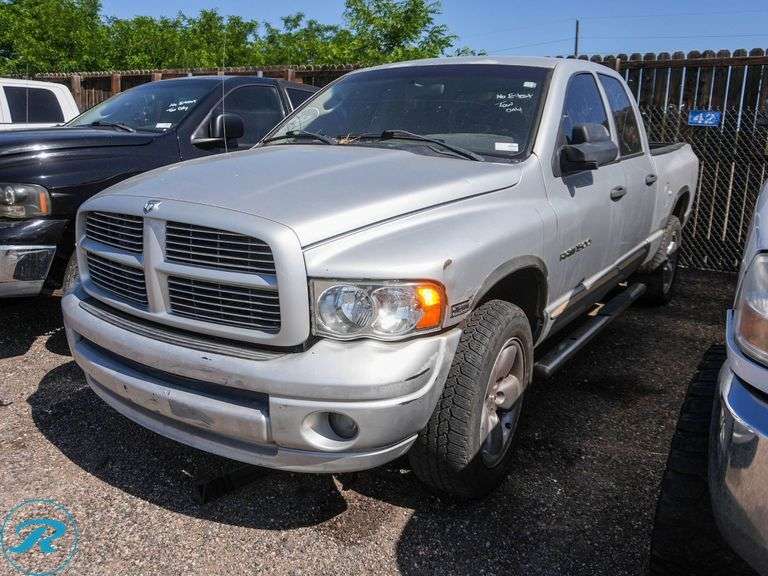 2005  Dodge  Ram 1500 SLT  4WD