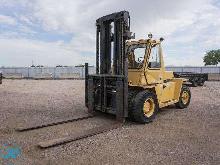1991  Caterpillar  V300B  Forklift