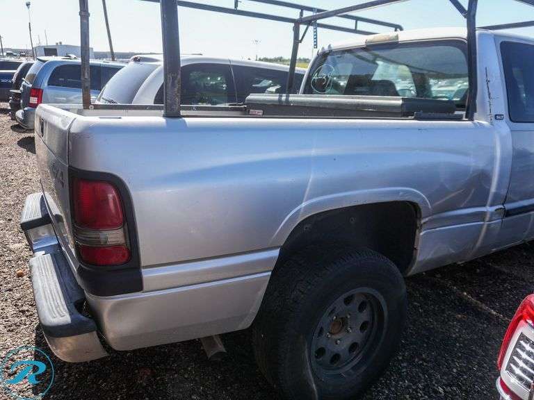 2001 Dodge Ram 1500 Laramie ST 4WD - Roller Auctions
