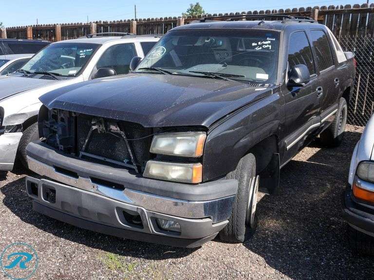 2005  Chevrolet  Avalanche 1500 LS  RWD