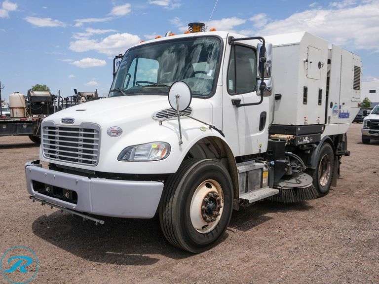 2017  Schwarze  M6 Avalanche  Street Sweeper