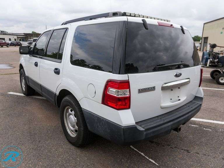 2011  Ford  Expedition   4WD  SUV - Roller Auctions