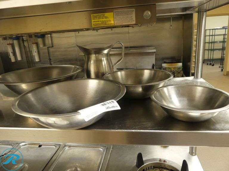 Mixing Bowls, Colanders and Pitcher - Roller Auctions